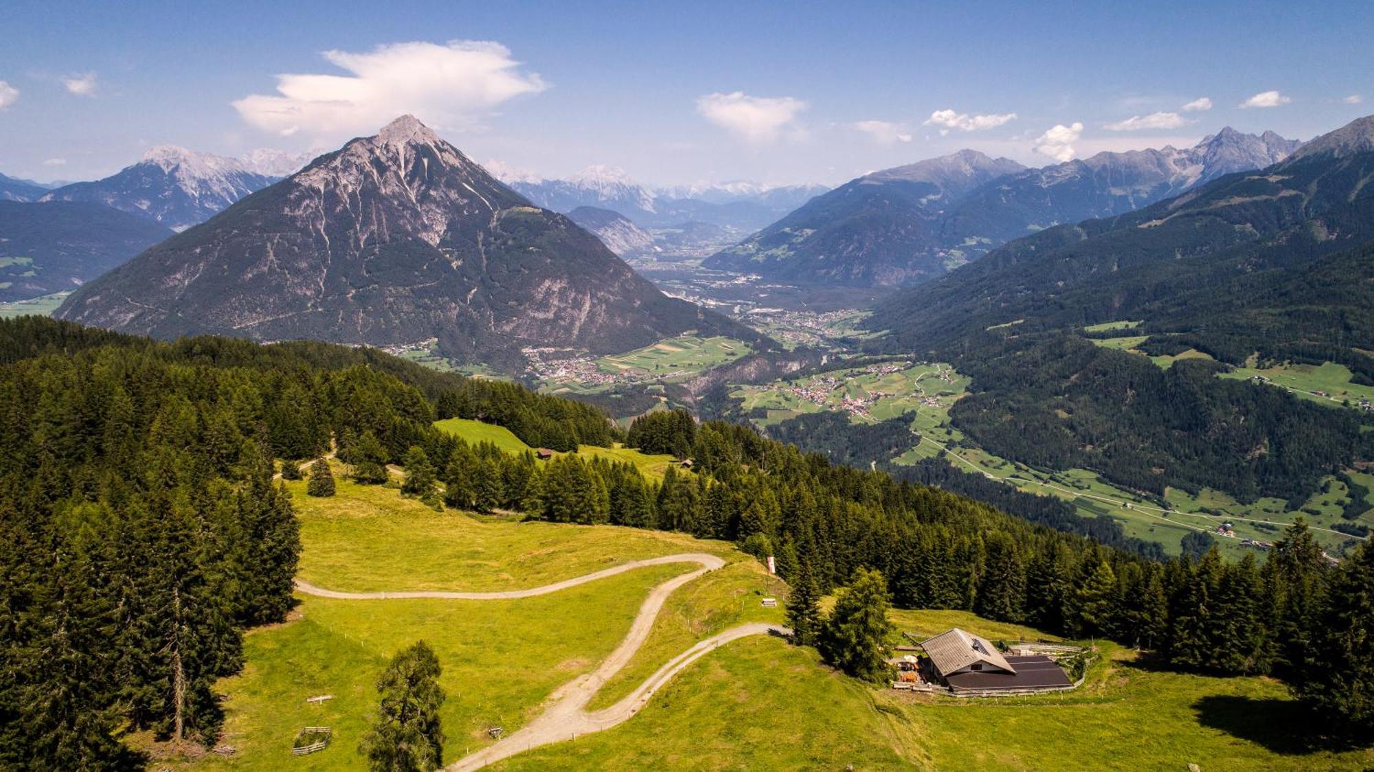 Apart Alpenzeit Arzl im Pitztal Esterno foto
