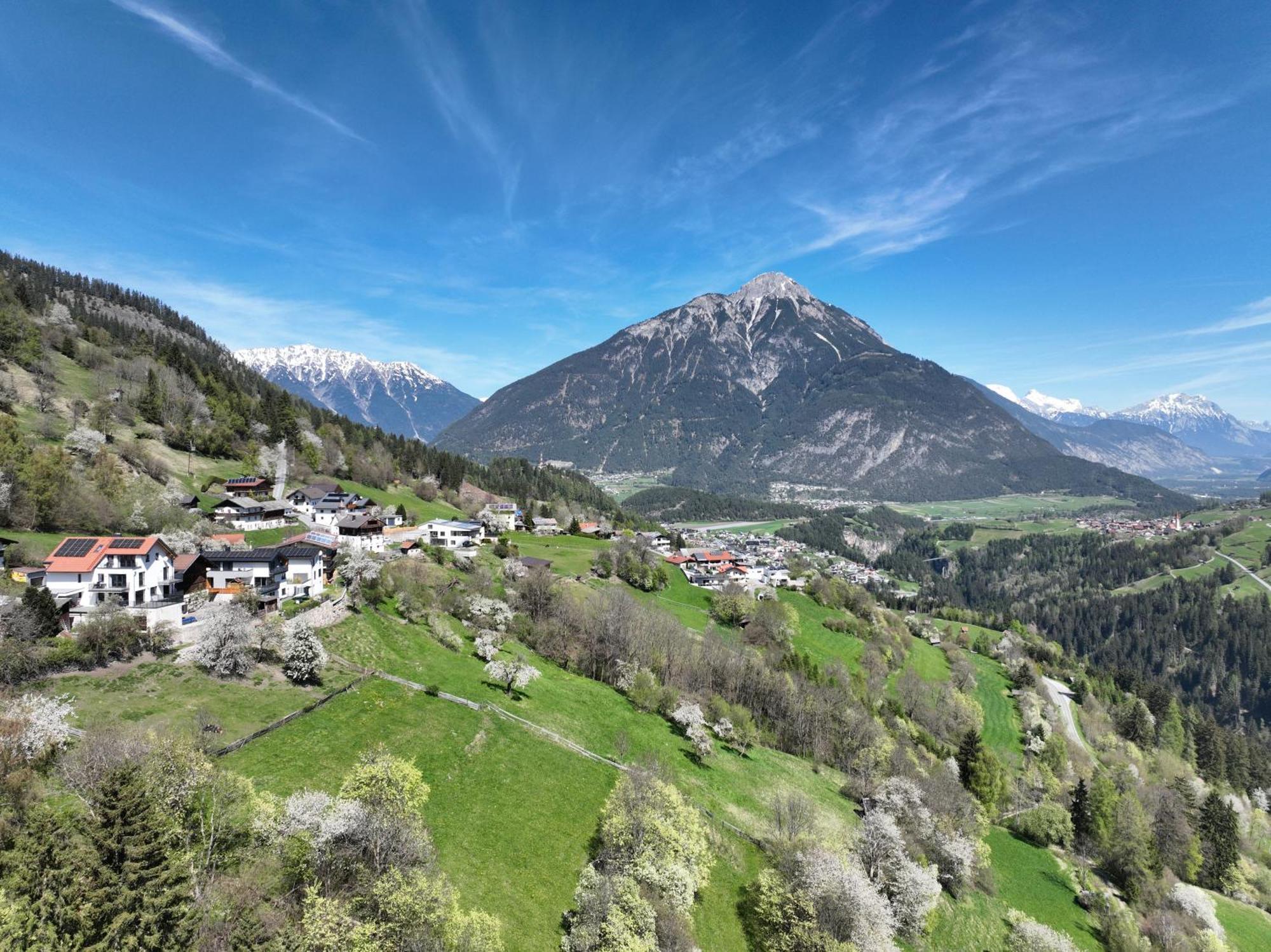 Apart Alpenzeit Arzl im Pitztal Esterno foto