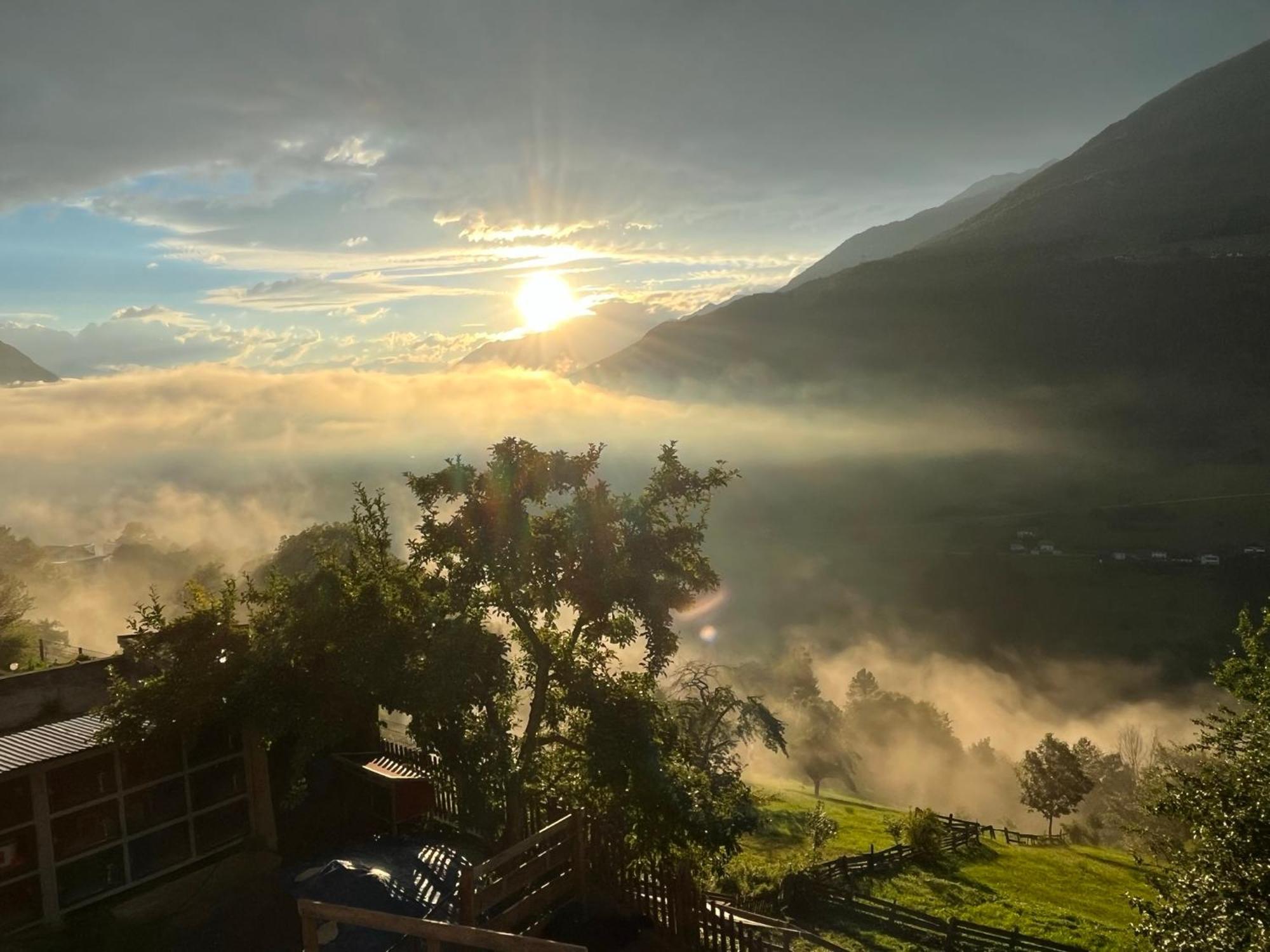 Apart Alpenzeit Arzl im Pitztal Esterno foto