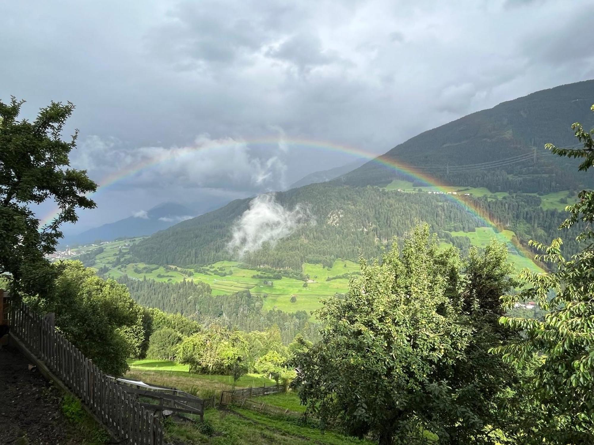 Apart Alpenzeit Arzl im Pitztal Esterno foto