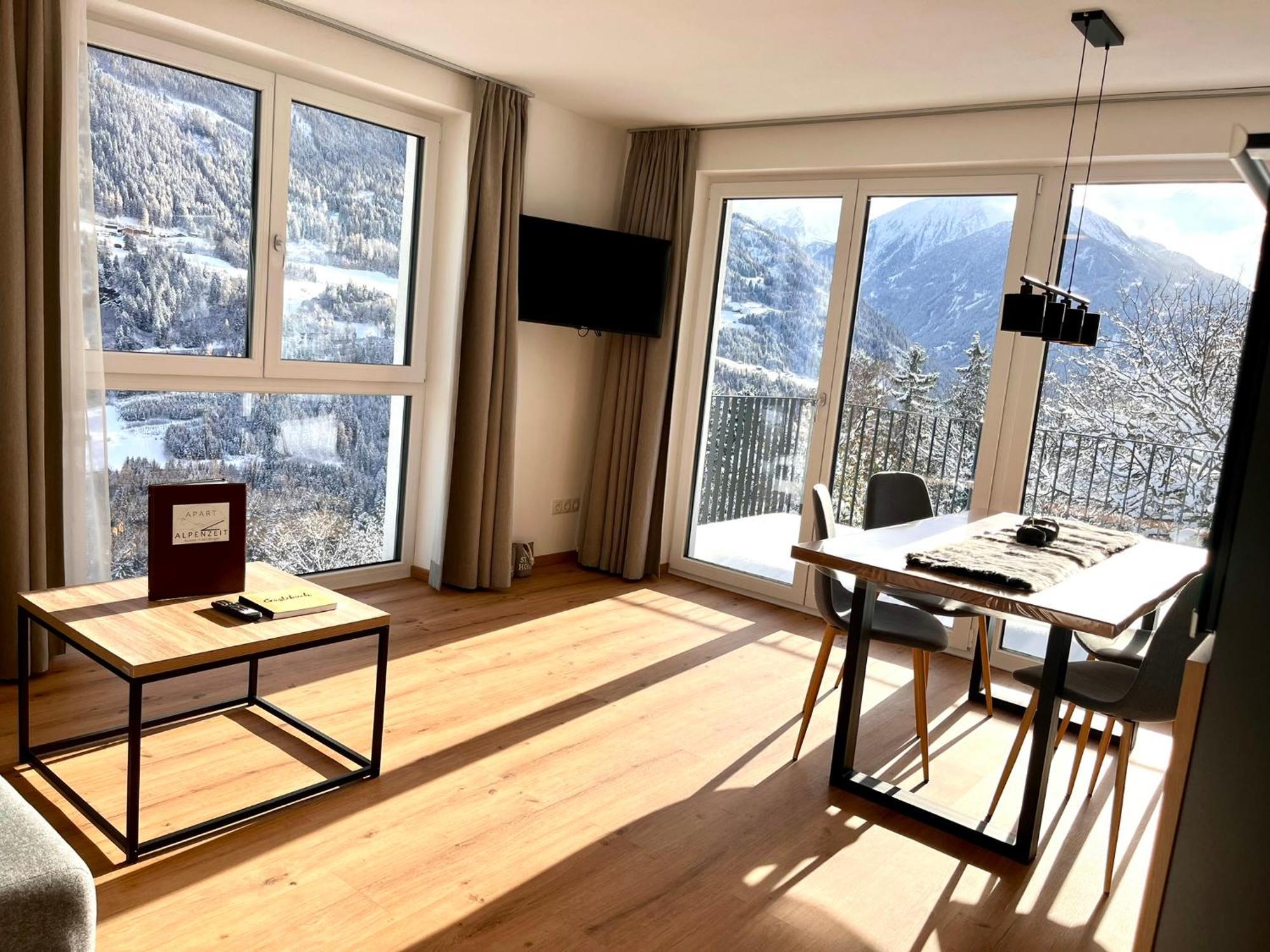 Apart Alpenzeit Arzl im Pitztal Esterno foto